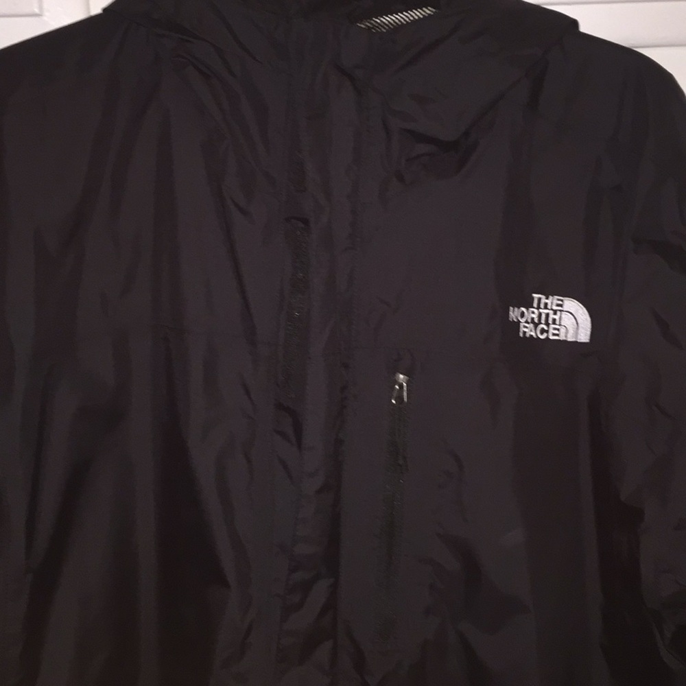 The North Face Windbreaker - Picture 2 of 5